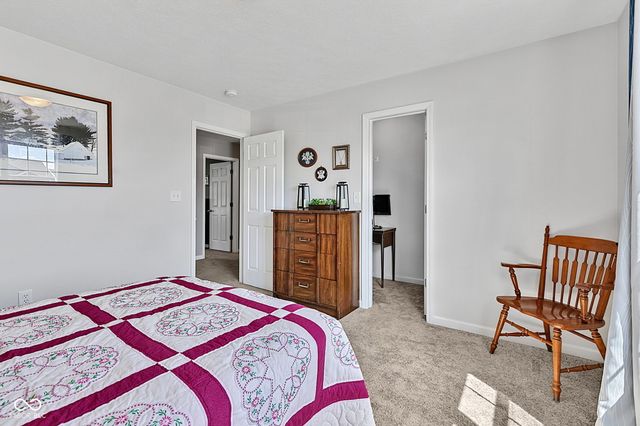 80 Blue Lace Drive, Whiteland, IN 46184