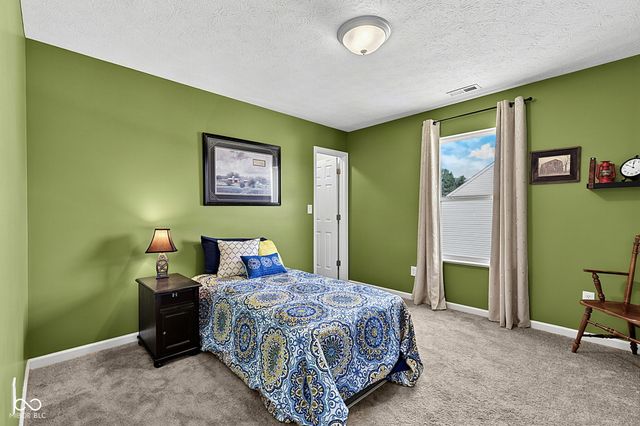 80 Blue Lace Drive, Whiteland, IN 46184