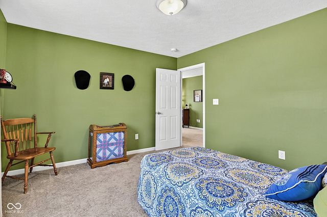 80 Blue Lace Drive, Whiteland, IN 46184