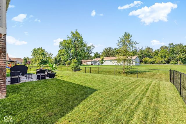 80 Blue Lace Drive, Whiteland, IN 46184