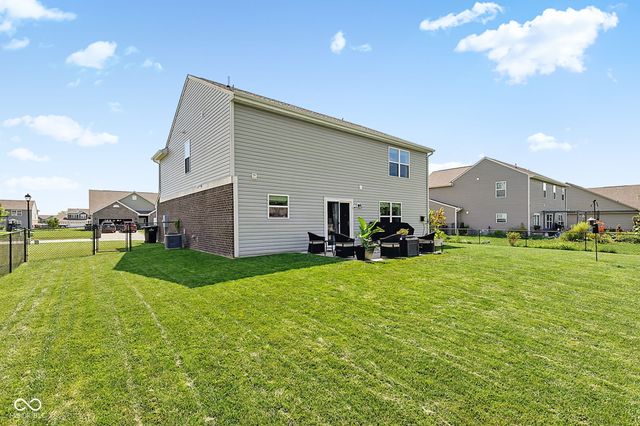 80 Blue Lace Drive, Whiteland, IN 46184