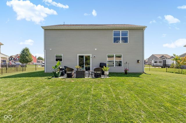 80 Blue Lace Drive, Whiteland, IN 46184