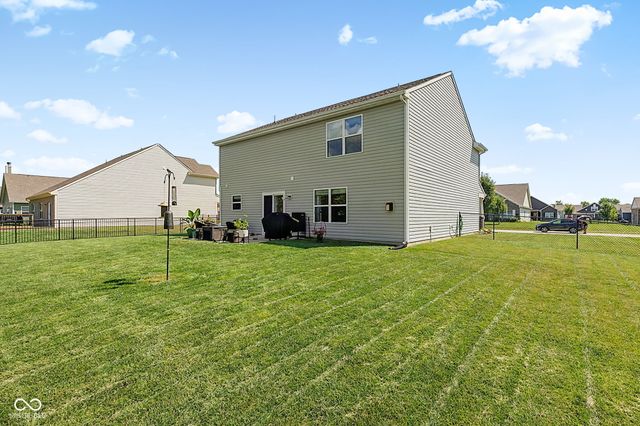 80 Blue Lace Drive, Whiteland, IN 46184