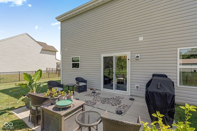 80 Blue Lace Drive, Whiteland, IN 46184