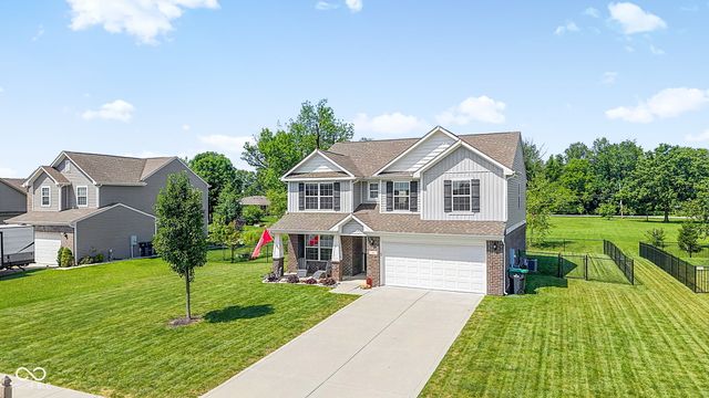 80 Blue Lace Drive, Whiteland, IN 46184