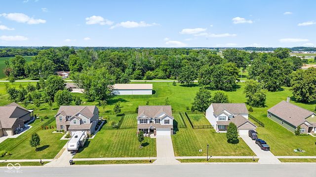 80 Blue Lace Drive, Whiteland, IN 46184