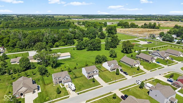 80 Blue Lace Drive, Whiteland, IN 46184