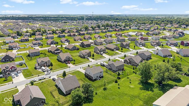 80 Blue Lace Drive, Whiteland, IN 46184