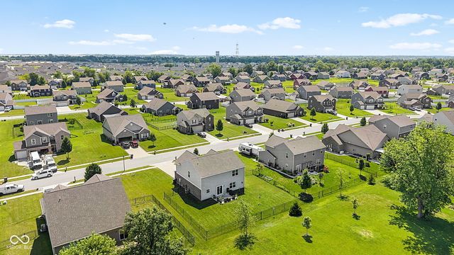 80 Blue Lace Drive, Whiteland, IN 46184