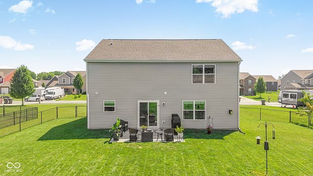 80 Blue Lace Drive, Whiteland, IN 46184