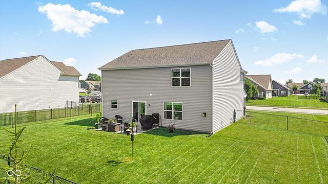 80 Blue Lace Drive, Whiteland, IN 46184