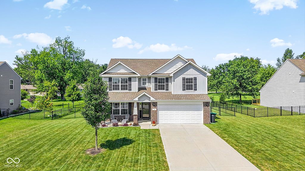 80 Blue Lace Drive, Whiteland, IN 46184