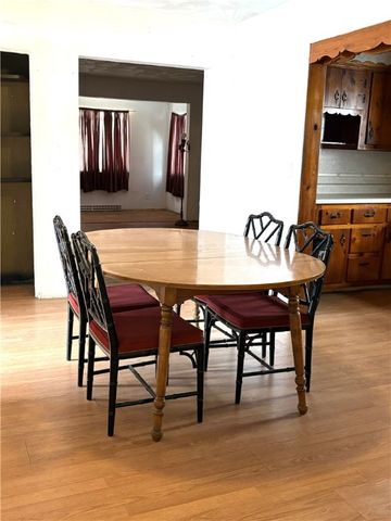 324 Main St, New Kensington, PA 15068