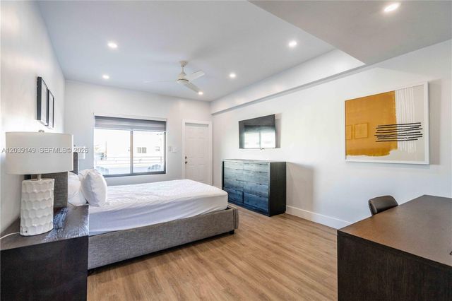 1191 71st St 4, Miami Beach, FL 33141