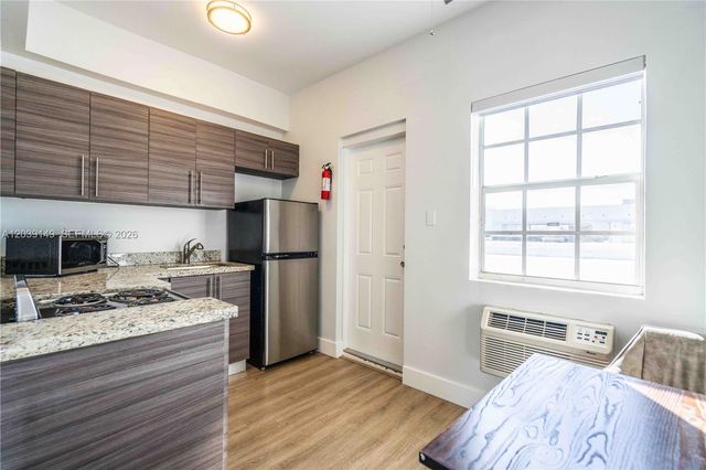 1191 71st St 4, Miami Beach, FL 33141