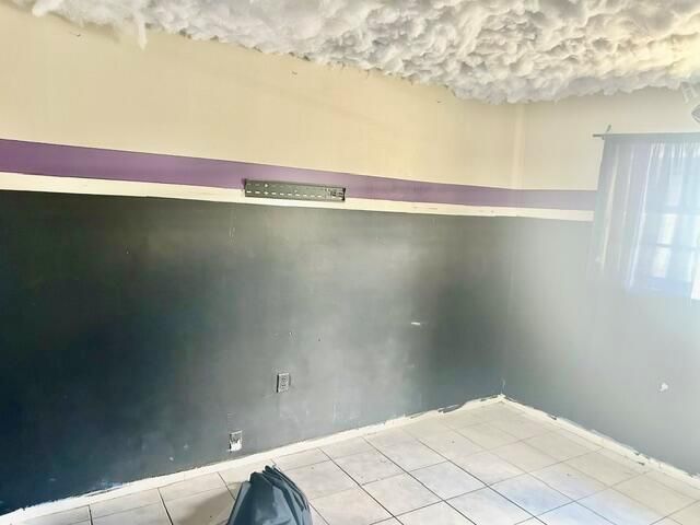2400 NW 85th Avenue, Sunrise, FL 33322