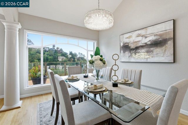 7075 Elverton Dr, Oakland, CA 94611