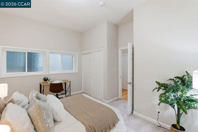 7075 Elverton Dr, Oakland, CA 94611