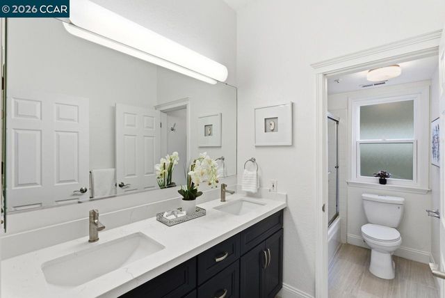 7075 Elverton Dr, Oakland, CA 94611