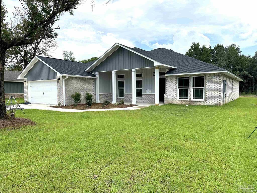5249 Barnett Rd, Pace, FL 32571