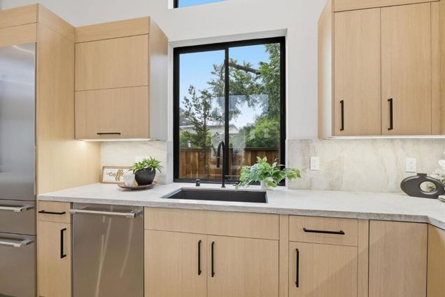 702 Ellsworth Place, Palo Alto, CA 94306