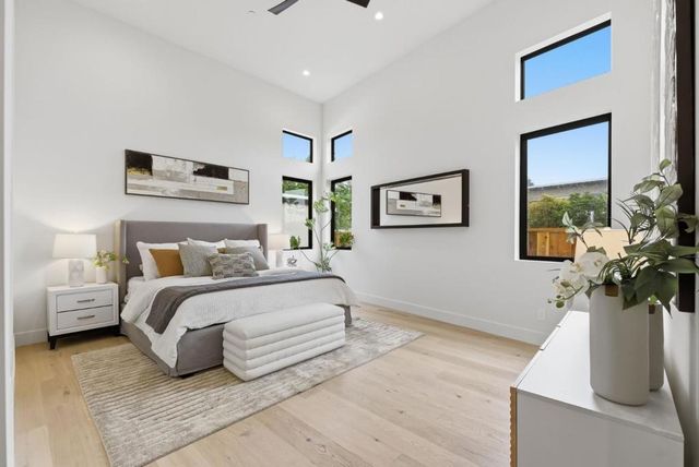 702 Ellsworth Place, Palo Alto, CA 94306