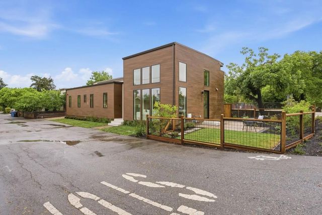 702 Ellsworth Place, Palo Alto, CA 94306