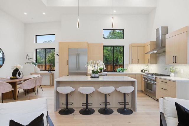 702 Ellsworth Place, Palo Alto, CA 94306