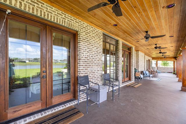 126 Sternfels Court, Thibodaux, LA 70301