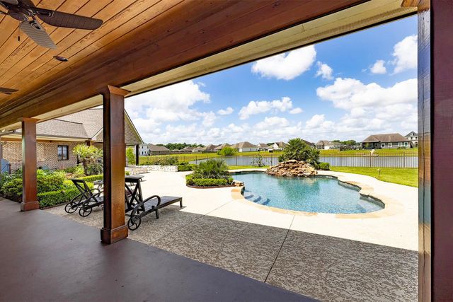 126 Sternfels Court, Thibodaux, LA 70301