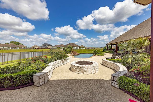126 Sternfels Court, Thibodaux, LA 70301