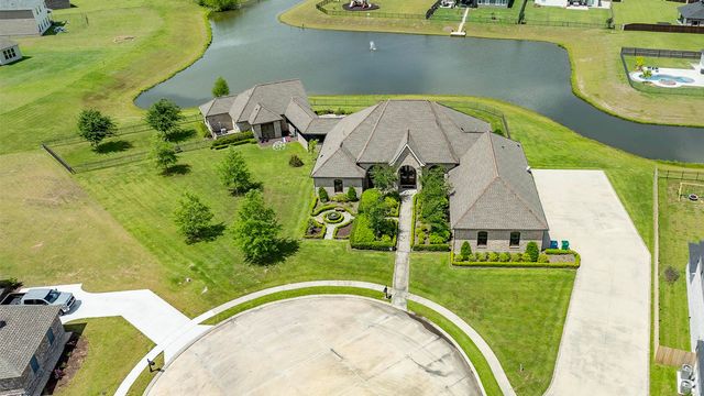 126 Sternfels Court, Thibodaux, LA 70301