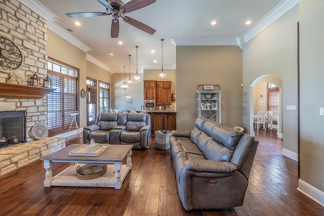 126 Sternfels Court, Thibodaux, LA 70301
