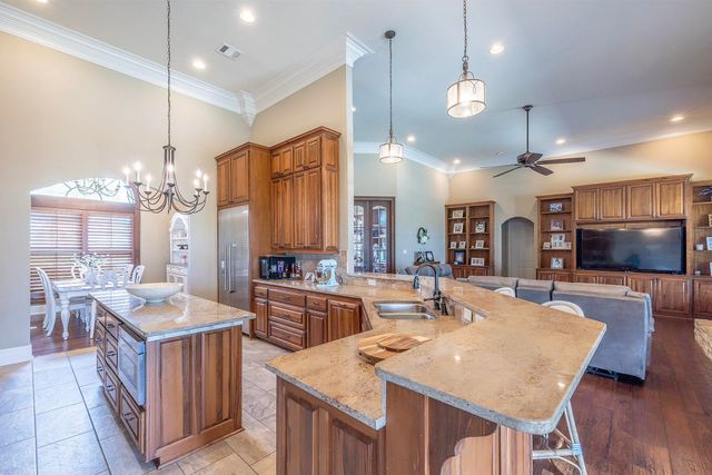 126 Sternfels Court, Thibodaux, LA 70301