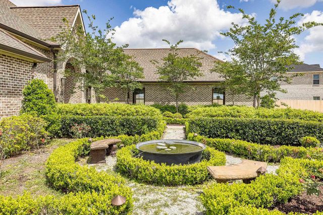 126 Sternfels Court, Thibodaux, LA 70301