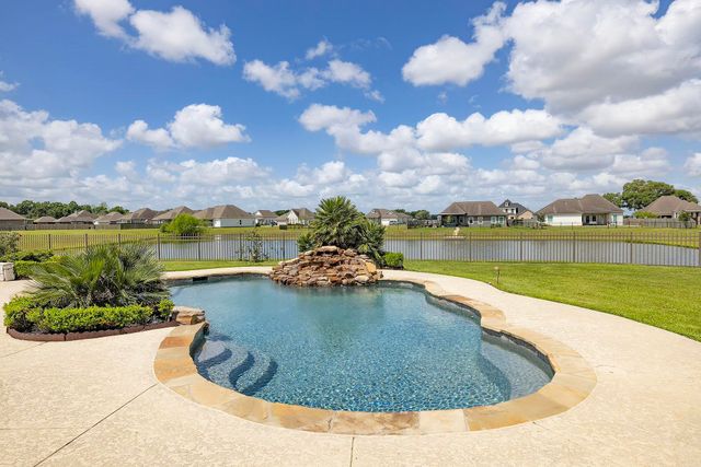 126 Sternfels Court, Thibodaux, LA 70301