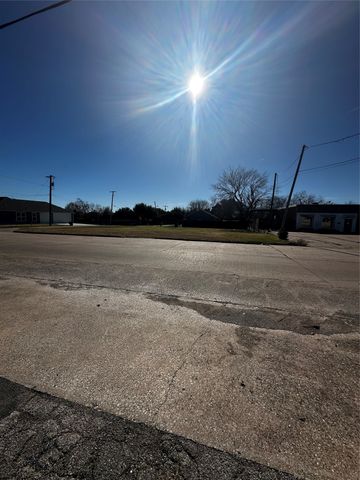 118 W College Street, Mesquite, TX 75149