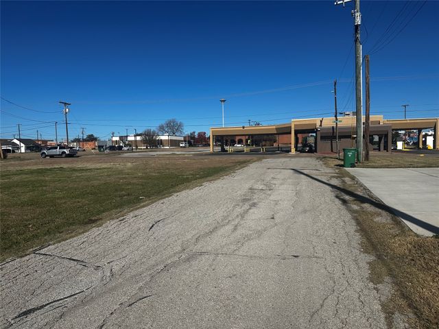 118 W College Street, Mesquite, TX 75149