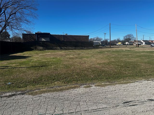 118 W College Street, Mesquite, TX 75149