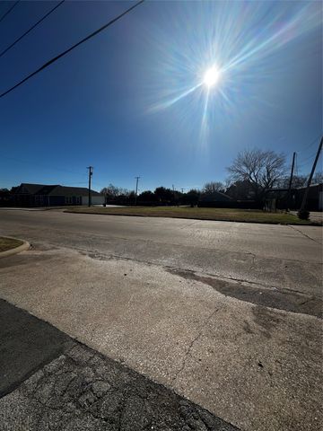 118 W College Street, Mesquite, TX 75149