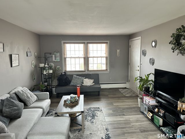 27 Brewster Road D, Glastonbury, CT 06033