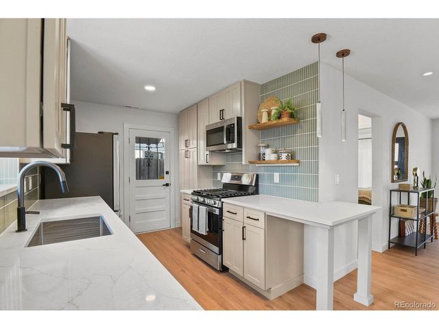 1135 S Harrison St, Denver, CO 80210