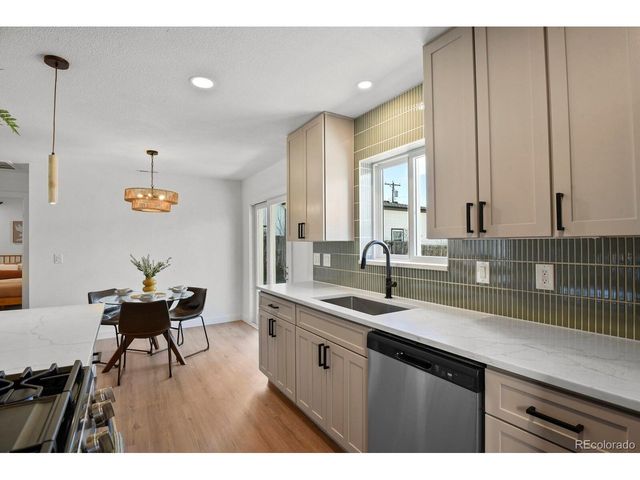 1135 S Harrison St, Denver, CO 80210