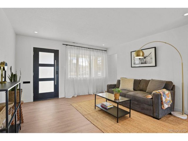 1135 S Harrison St, Denver, CO 80210