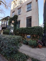 20 W Hull Street, Savannah, GA 31401