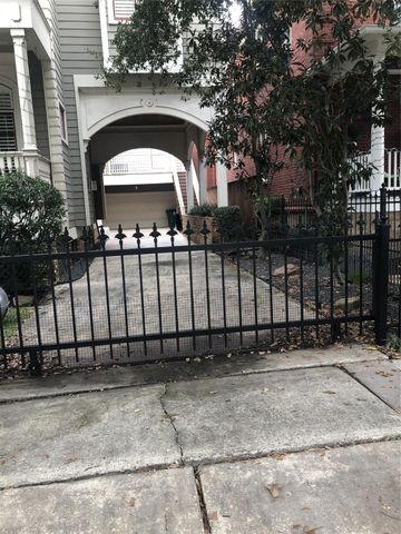 1132 Oxford Garage Apartment Street, Houston, TX 77008