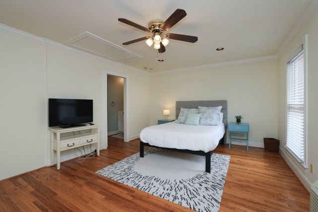 1132 Oxford Garage Apartment Street, Houston, TX 77008