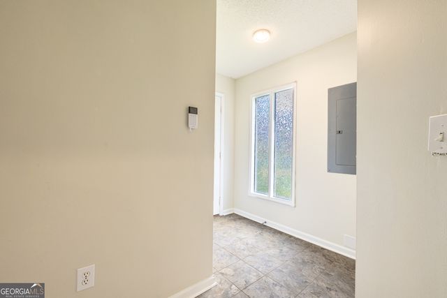 114 Greenpointe Way, Carrollton, GA 30117
