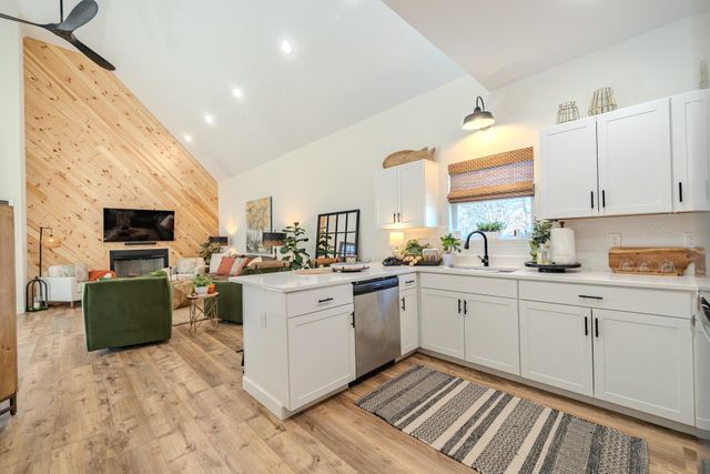 115 HOLIDAY HILLS LN, Counce, TN 38326