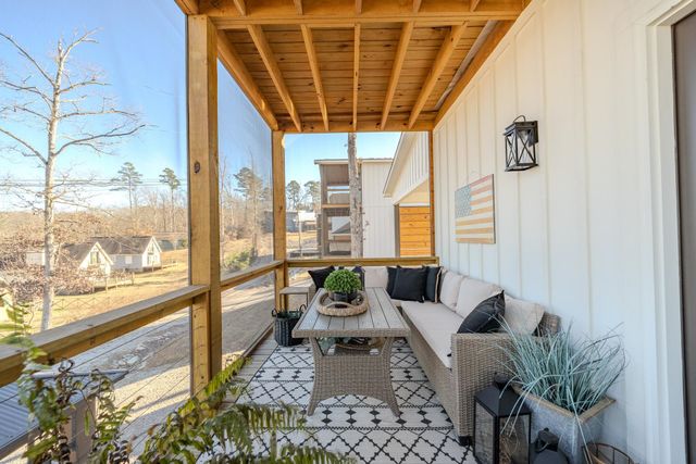 115 HOLIDAY HILLS LN, Counce, TN 38326